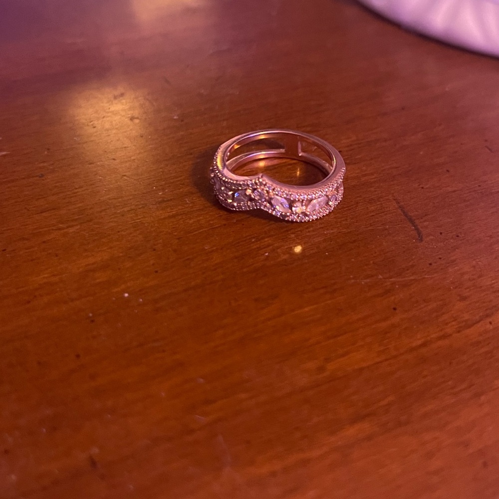Pandora Ring